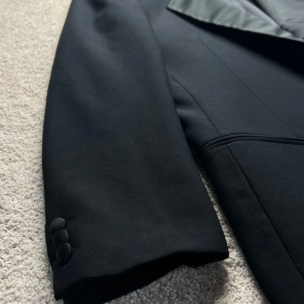 Vintage Mani‎ by Giorgio Armani Black Wool Tuxedo Jacket Satin Peak 40R Italy